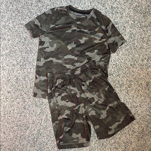 Like New Camo Boys Old Navy Active Shorts Set